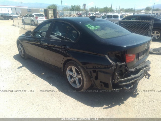 Photo 2 VIN: WBA3A5G56CNP16608 - BMW 3 