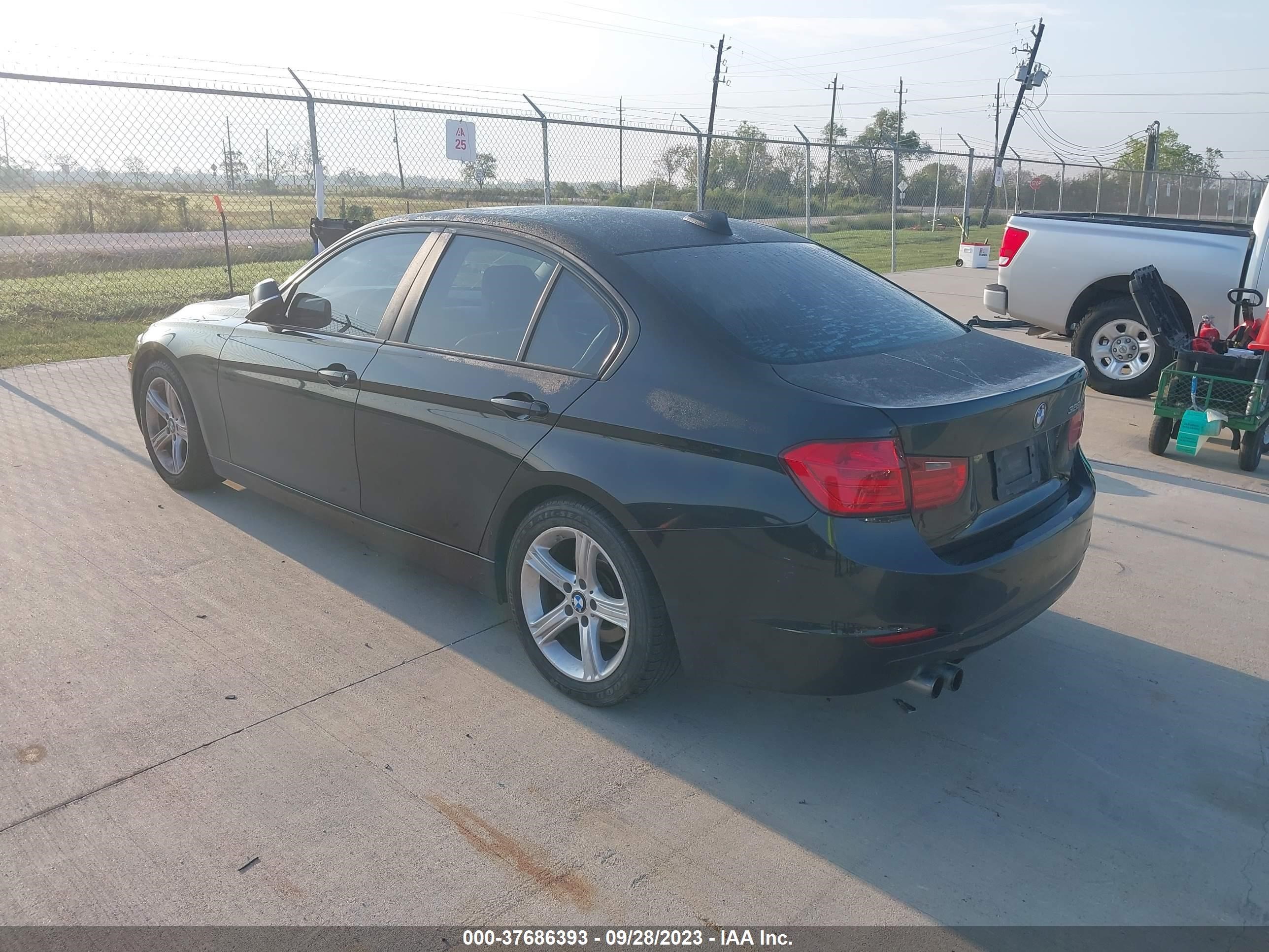 Photo 2 VIN: WBA3A5G56DNP24564 - BMW 3ER 