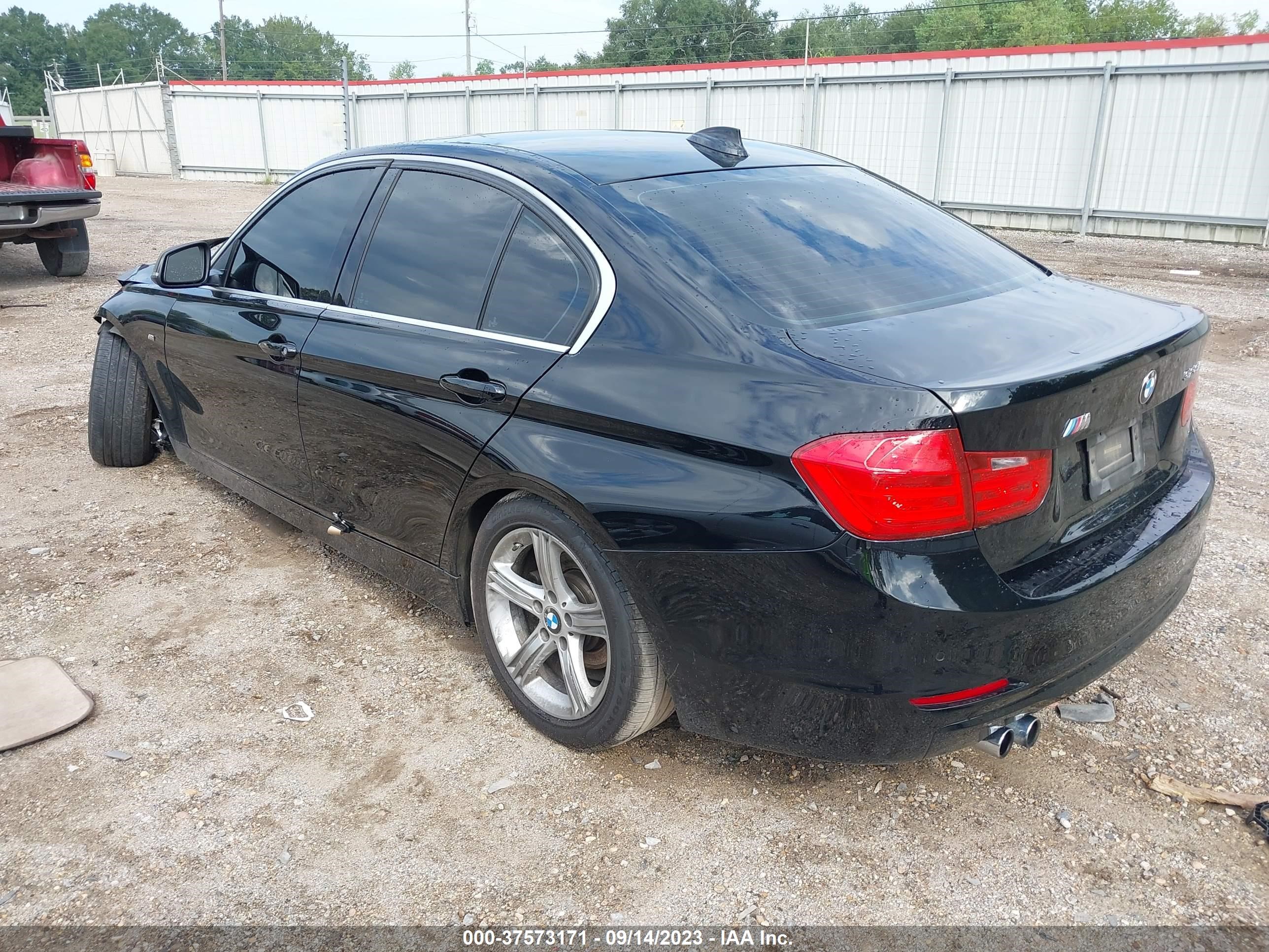 Photo 2 VIN: WBA3A5G56FNP34658 - BMW 3ER 