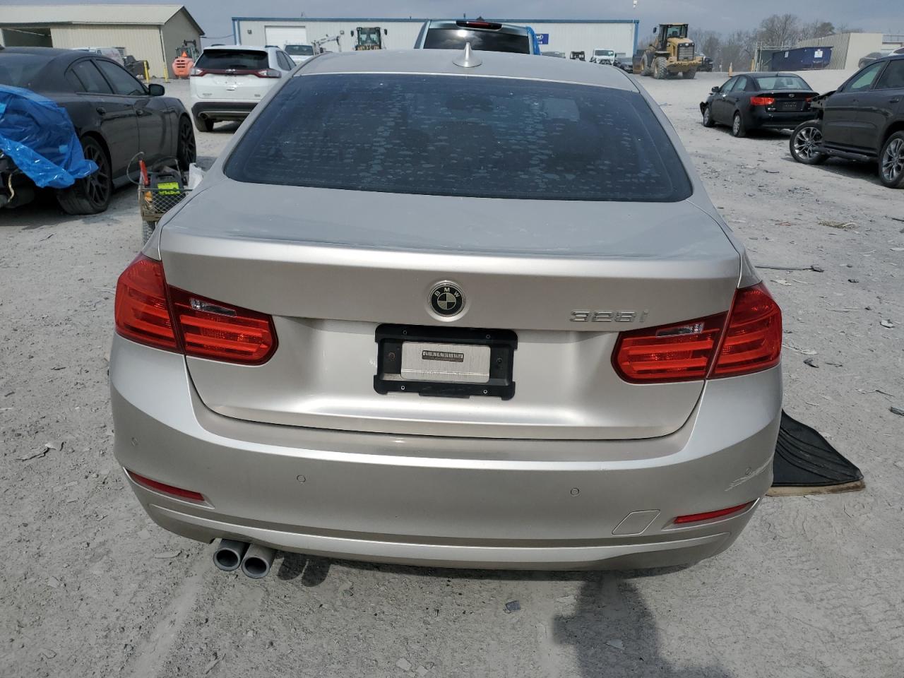 Photo 5 VIN: WBA3A5G56FNS87927 - BMW 3 SERIES 