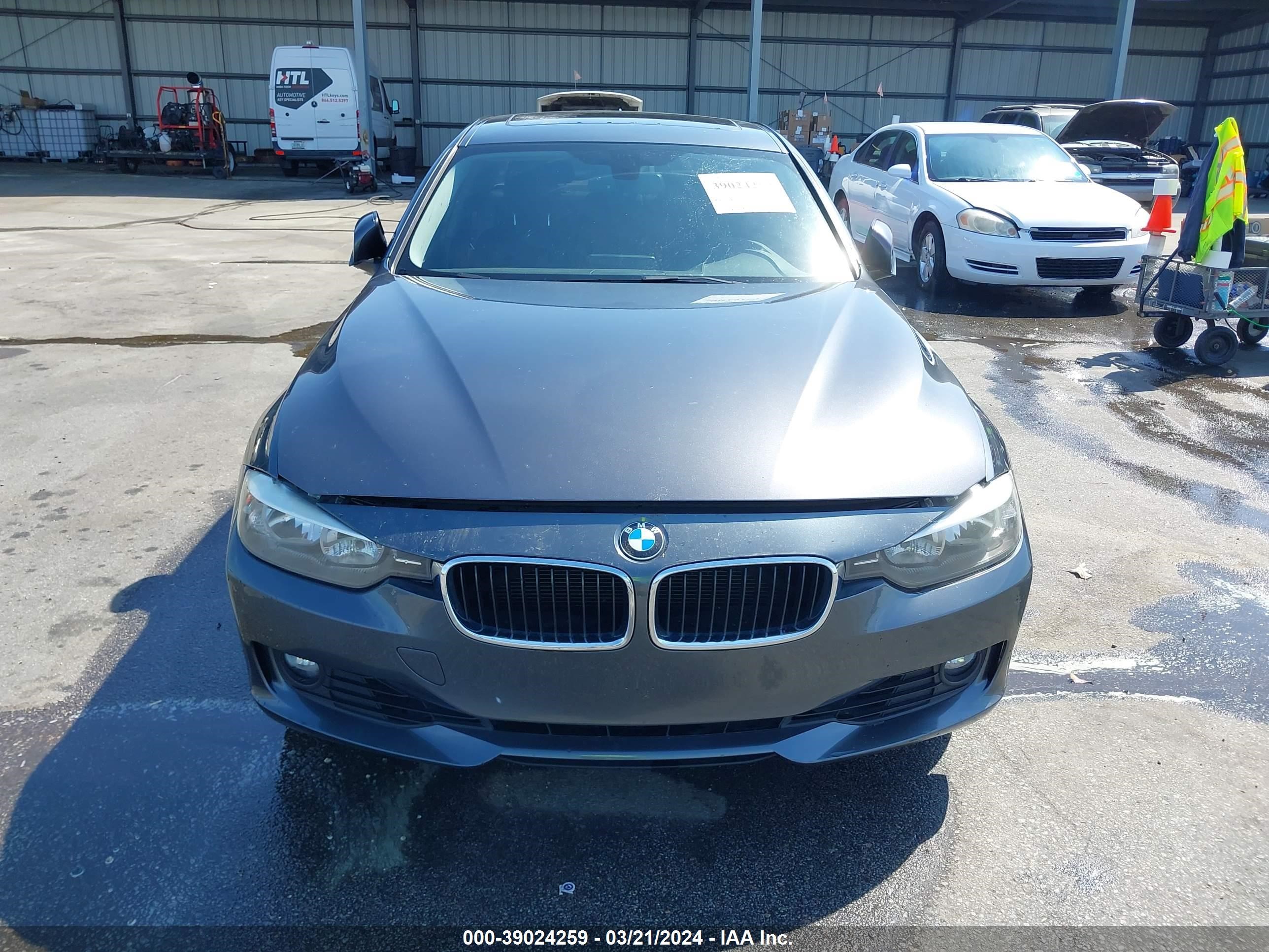 Photo 5 VIN: WBA3A5G57FNS87659 - BMW 3ER 