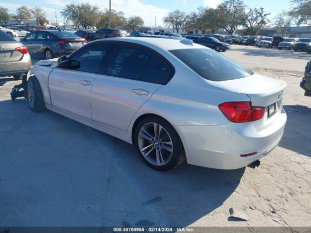 Photo 2 VIN: WBA3A5G58DNP25828 - BMW 328I 