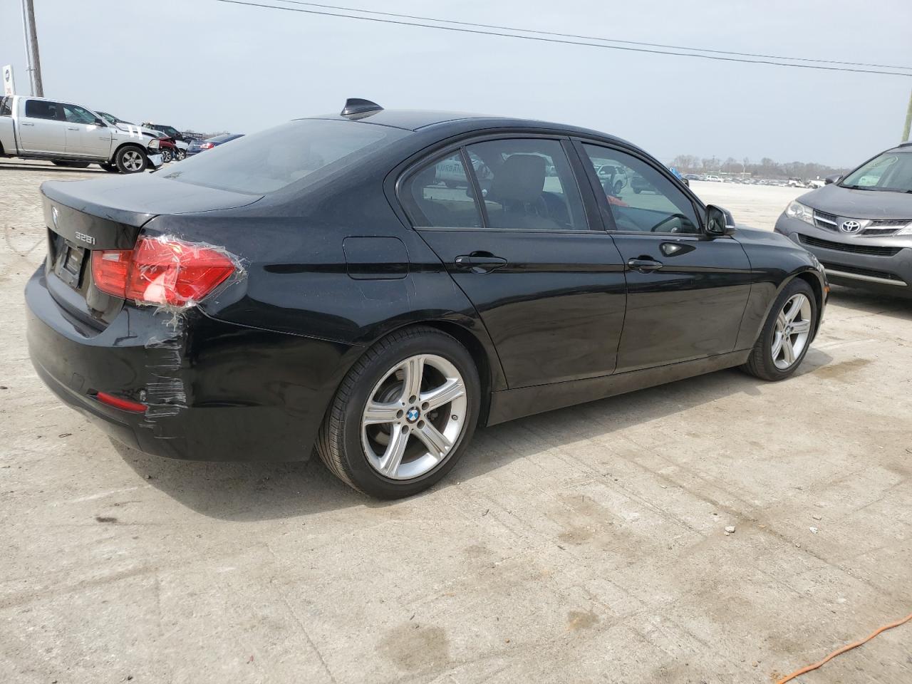 Photo 2 VIN: WBA3A5G58FNS91686 - BMW 3 SERIES 