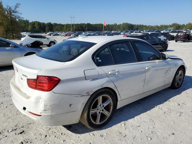 Photo 2 VIN: WBA3A5G59DNP22632 - BMW 3 SERIES 