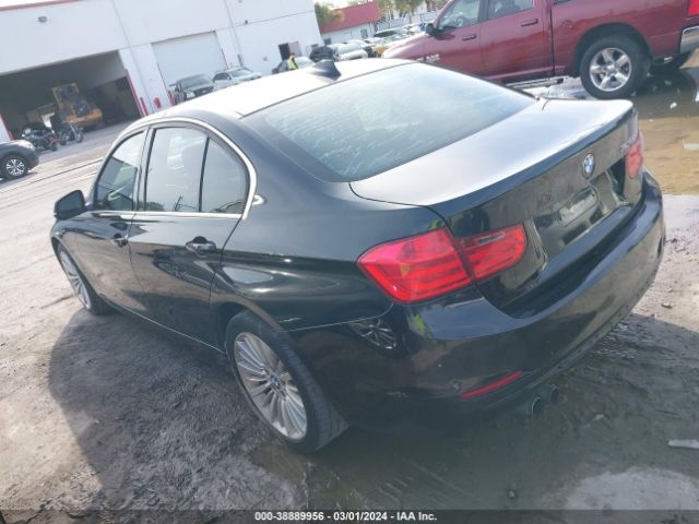 Photo 2 VIN: WBA3A5G5XCNP15655 - BMW 328I 