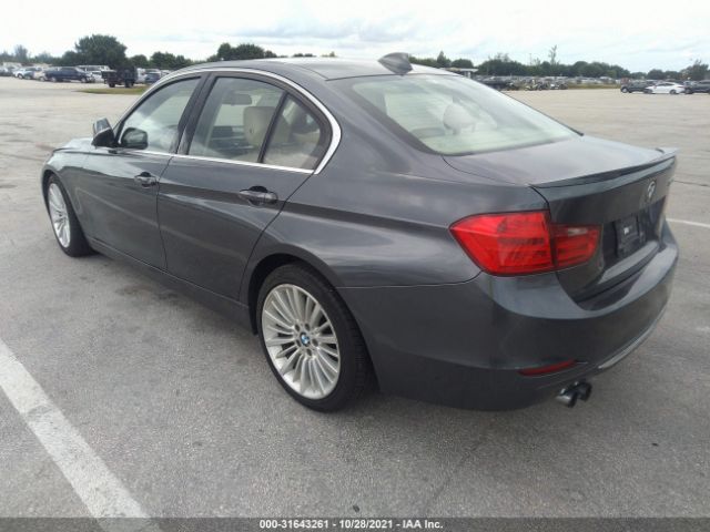 Photo 2 VIN: WBA3A5G5XCNP17065 - BMW 3 