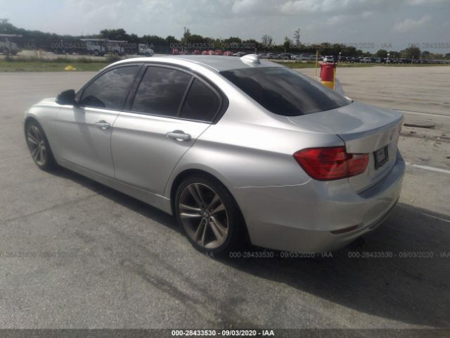 Photo 2 VIN: WBA3A5G5XDNP24082 - BMW 3 