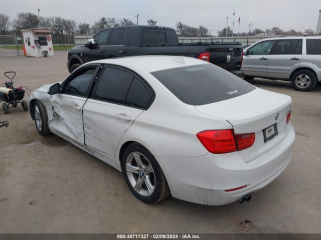 Photo 2 VIN: WBA3A5G5XDNP26835 - BMW 328I 