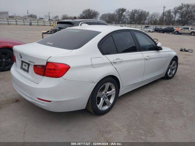 Photo 3 VIN: WBA3A5G5XDNP26835 - BMW 328I 