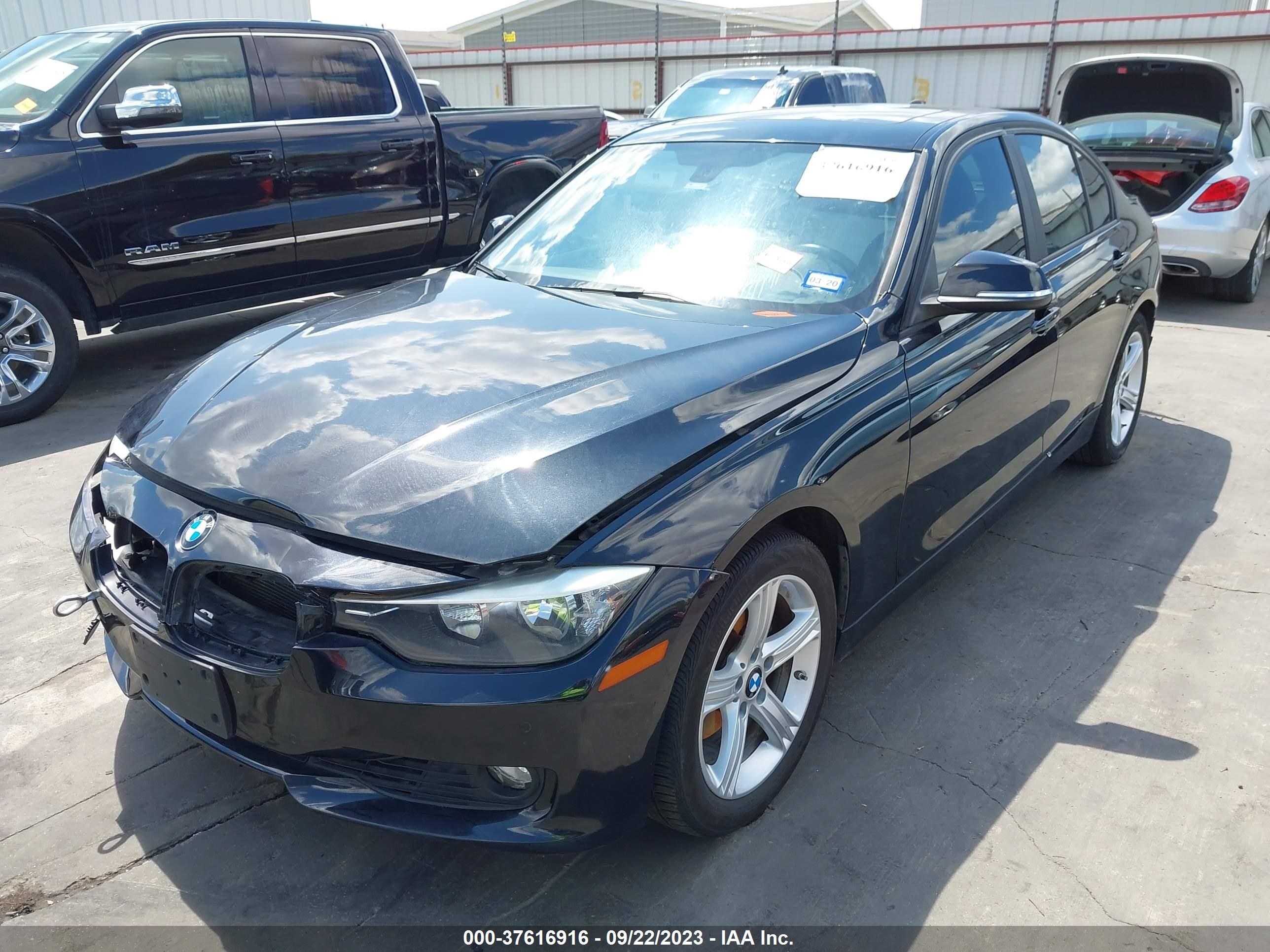 Photo 1 VIN: WBA3A5G5XENP33432 - BMW 3 SERIES 