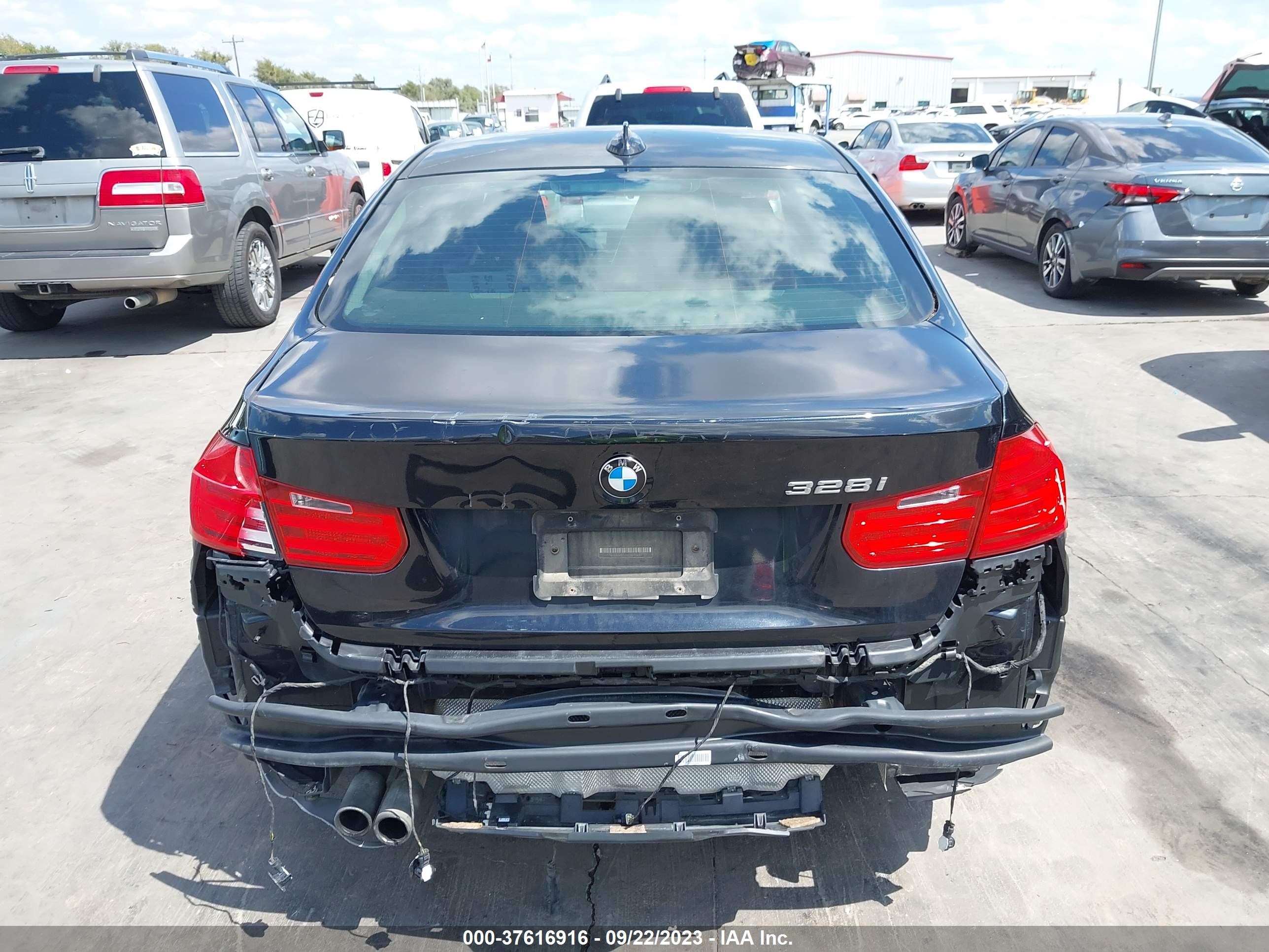 Photo 16 VIN: WBA3A5G5XENP33432 - BMW 3 SERIES 