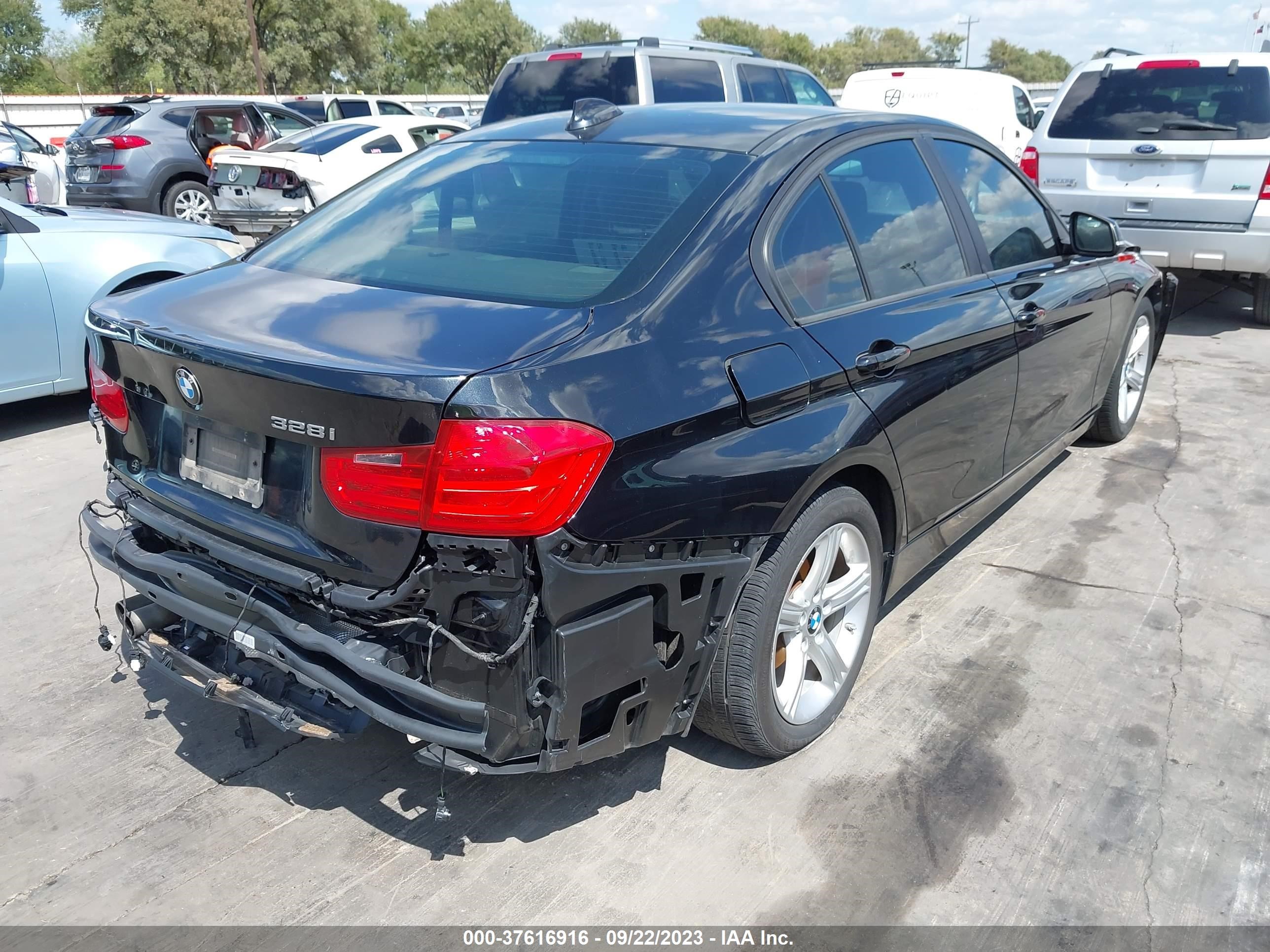 Photo 3 VIN: WBA3A5G5XENP33432 - BMW 3 SERIES 