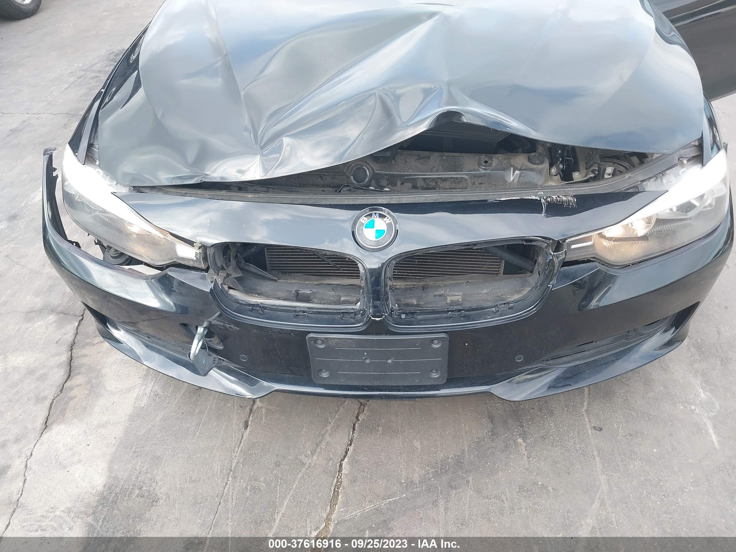 Photo 5 VIN: WBA3A5G5XENP33432 - BMW 3 SERIES 