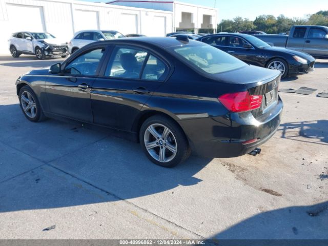 Photo 2 VIN: WBA3A5G5XFNS89941 - BMW 328I 