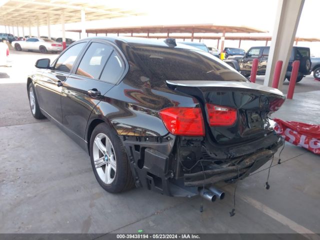 Photo 2 VIN: WBA3A5G5XFNS91303 - BMW 328 