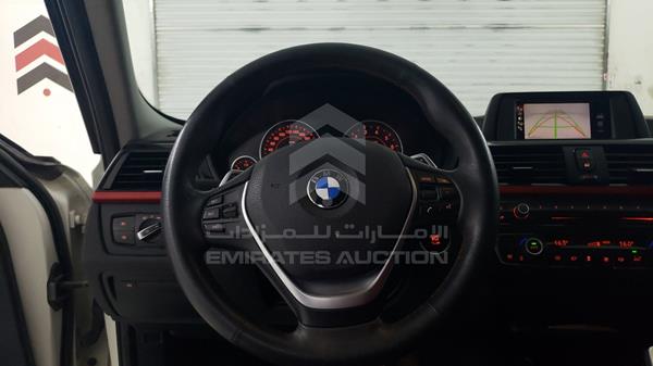 Photo 12 VIN: WBA3A9108EF492419 - BMW 535 