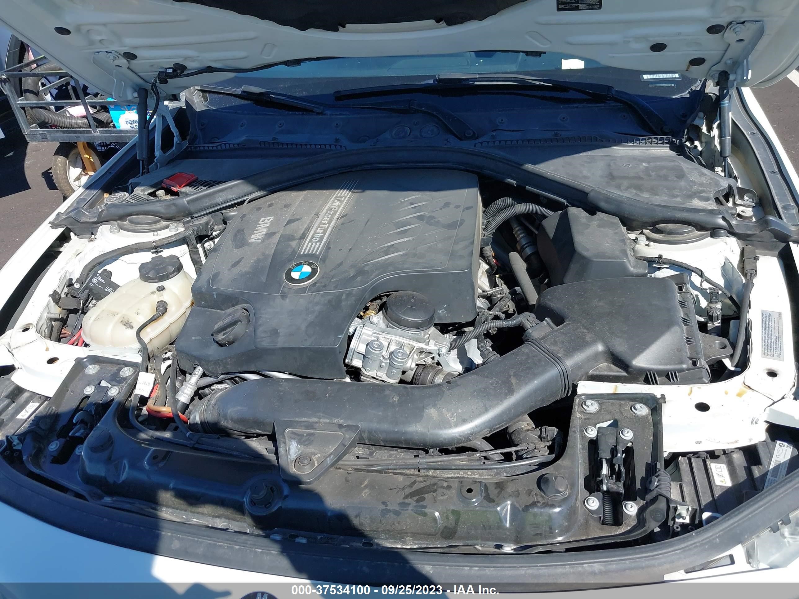 Photo 9 VIN: WBA3A9C50EF478247 - BMW 3ER 