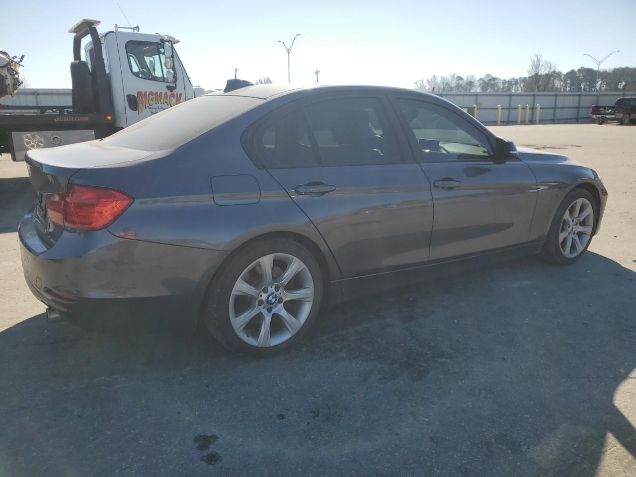 Photo 2 VIN: WBA3A9C53EF478260 - BMW 3ER 