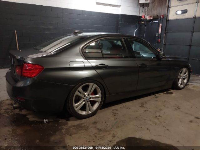 Photo 3 VIN: WBA3A9C57CFX59555 - BMW 335I 