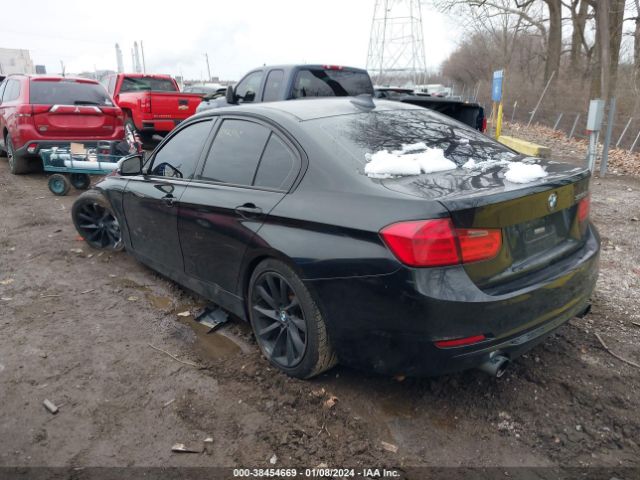 Photo 2 VIN: WBA3A9G52CNN67606 - BMW 335I 