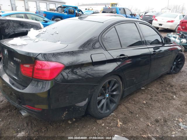 Photo 3 VIN: WBA3A9G52CNN67606 - BMW 335I 