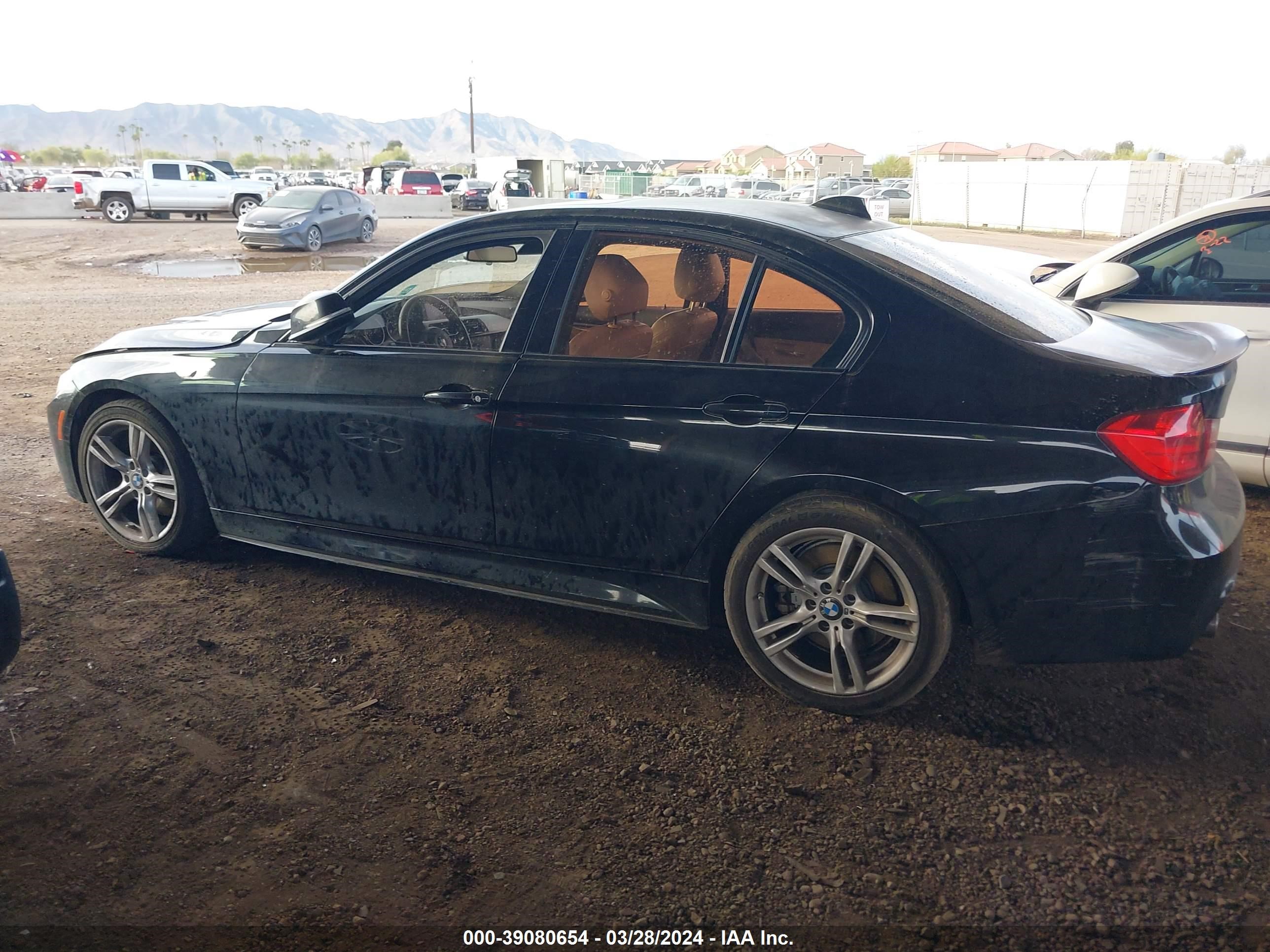 Photo 13 VIN: WBA3A9G53FNT09504 - BMW 3ER 