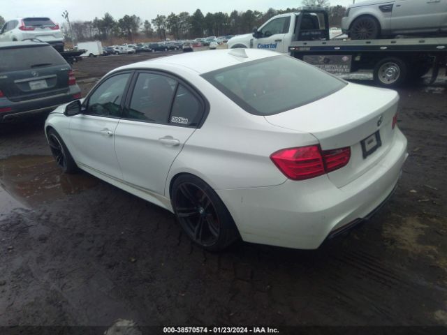 Photo 2 VIN: WBA3A9G56FNT09397 - BMW 335I 