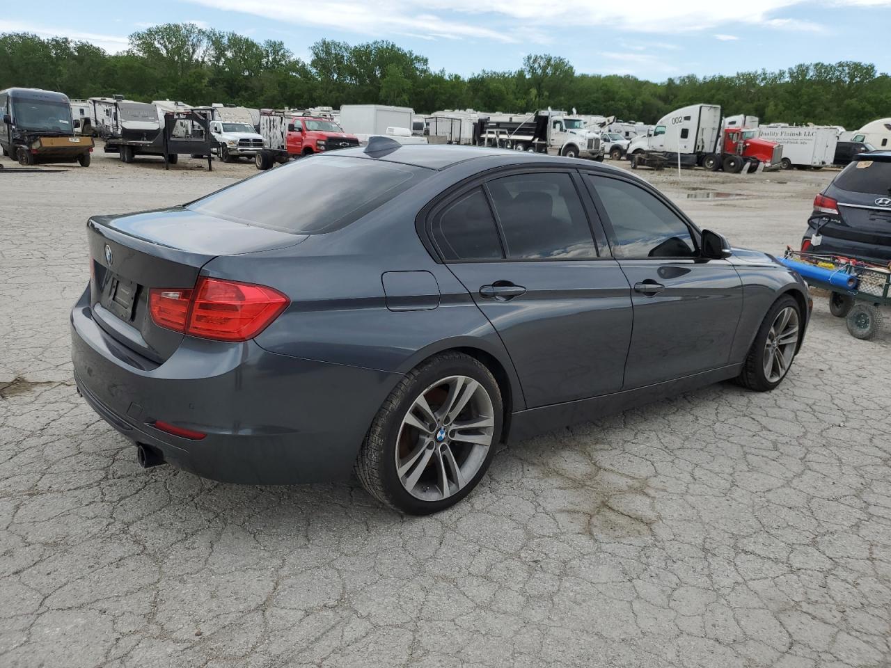 Photo 2 VIN: WBA3A9G57ENS64825 - BMW 335 I 