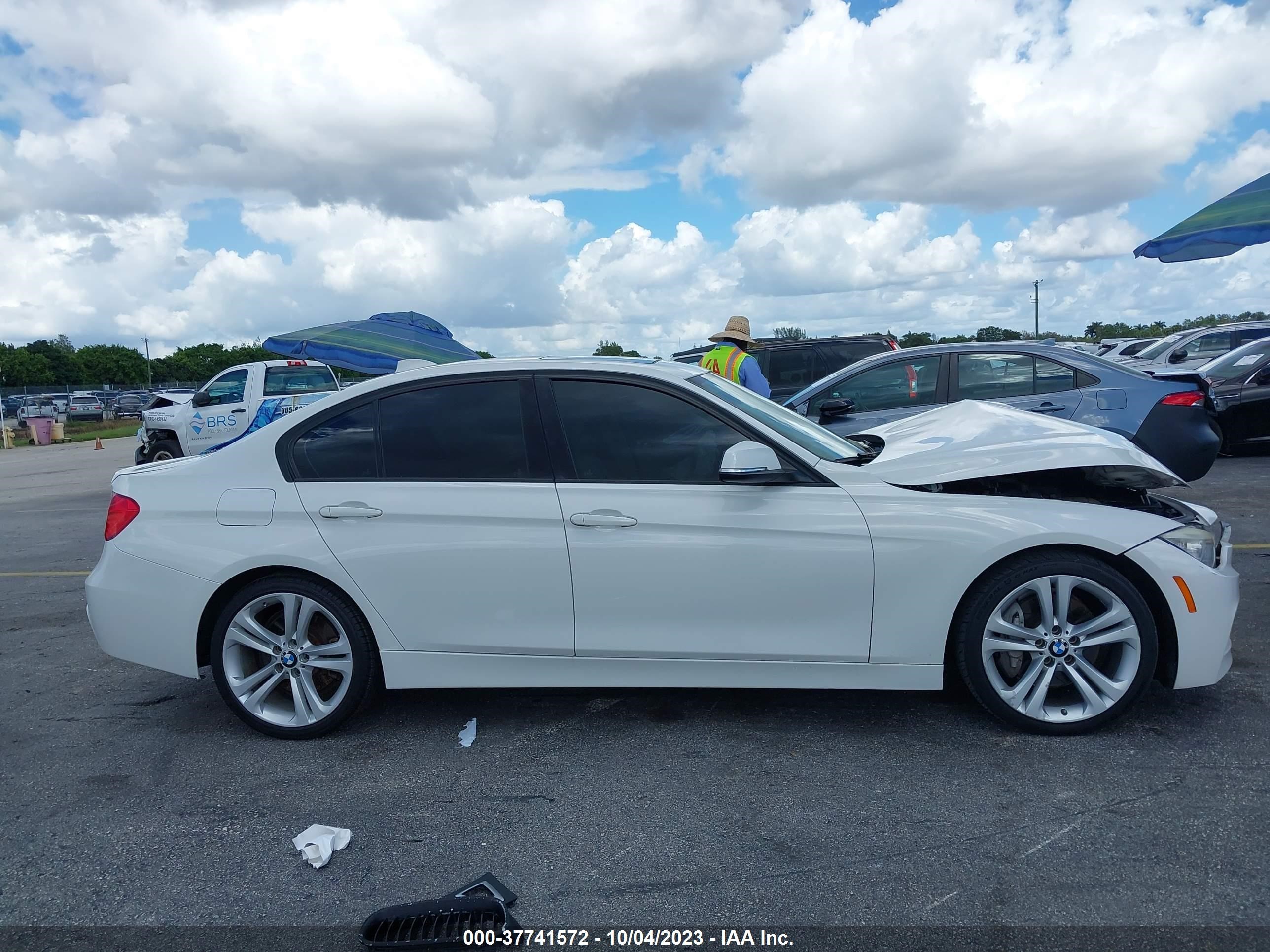 Photo 12 VIN: WBA3A9G5XDNP36434 - BMW 3ER 