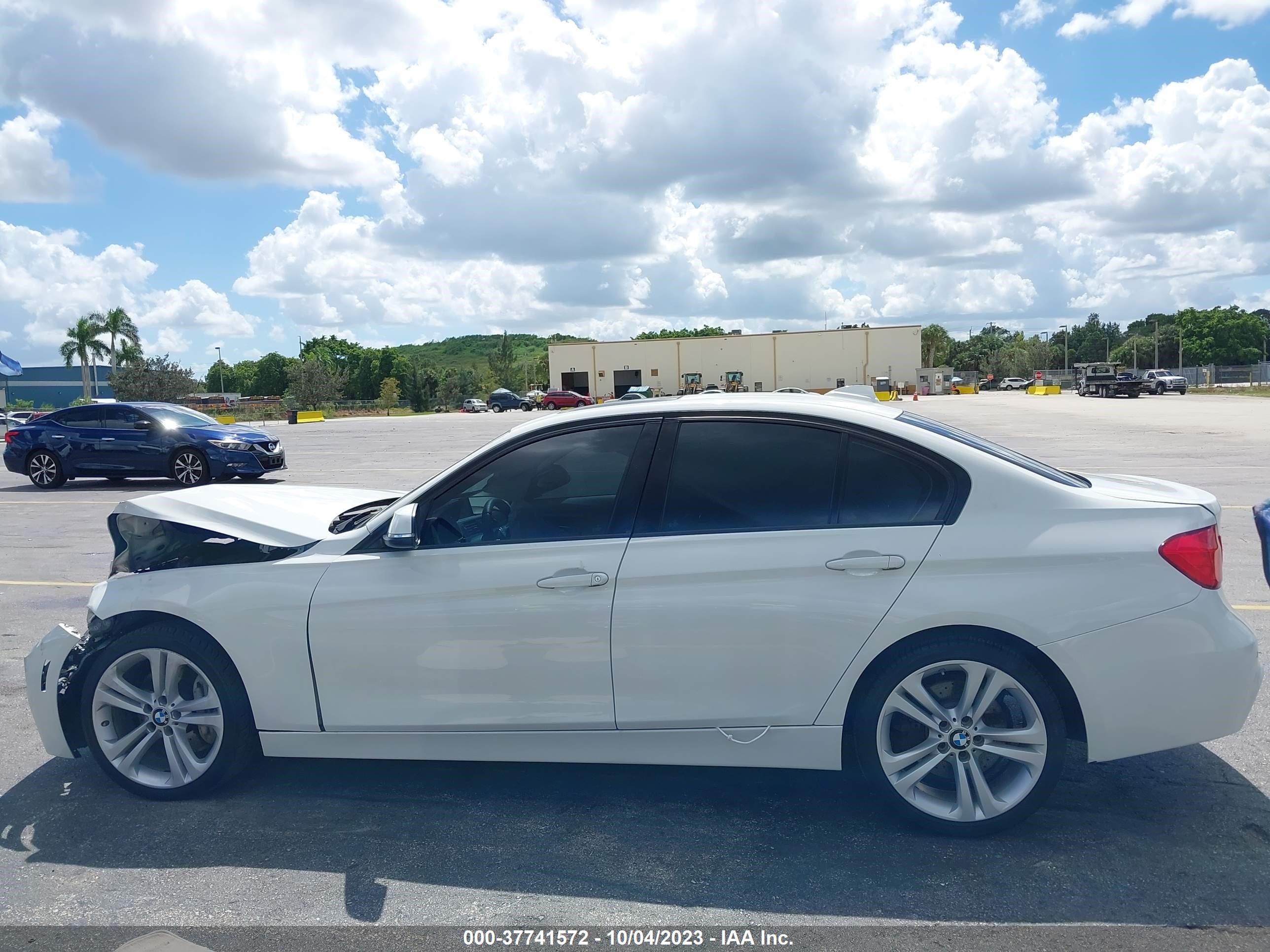 Photo 13 VIN: WBA3A9G5XDNP36434 - BMW 3ER 