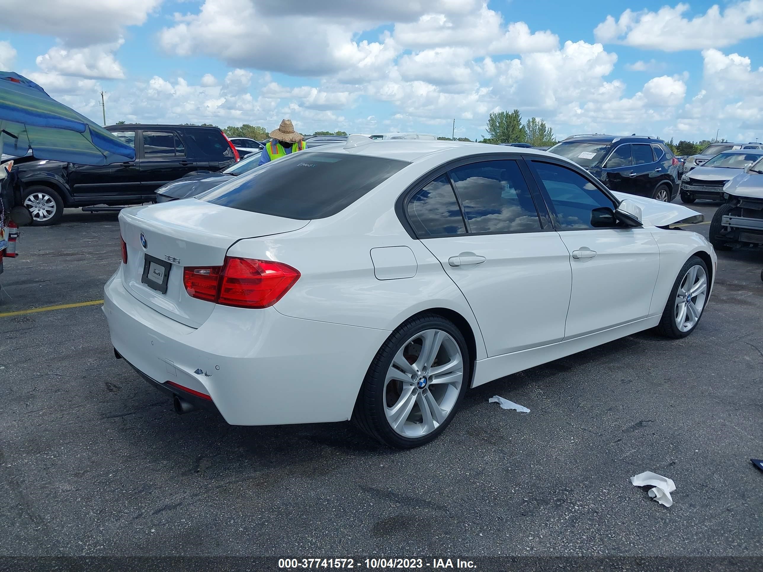 Photo 3 VIN: WBA3A9G5XDNP36434 - BMW 3ER 