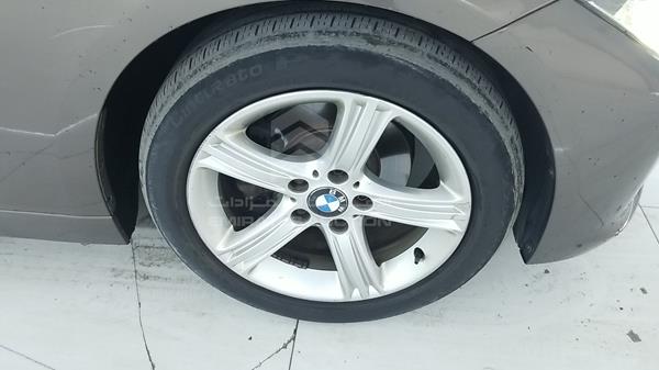 Photo 37 VIN: WBA3B1104DF385073 - BMW 320I 