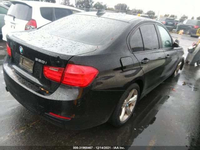 Photo 3 VIN: WBA3B1C50DF461946 - BMW 3 