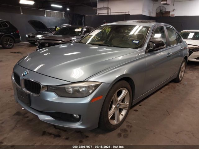 Photo 1 VIN: WBA3B1C50DK128072 - BMW 320I 