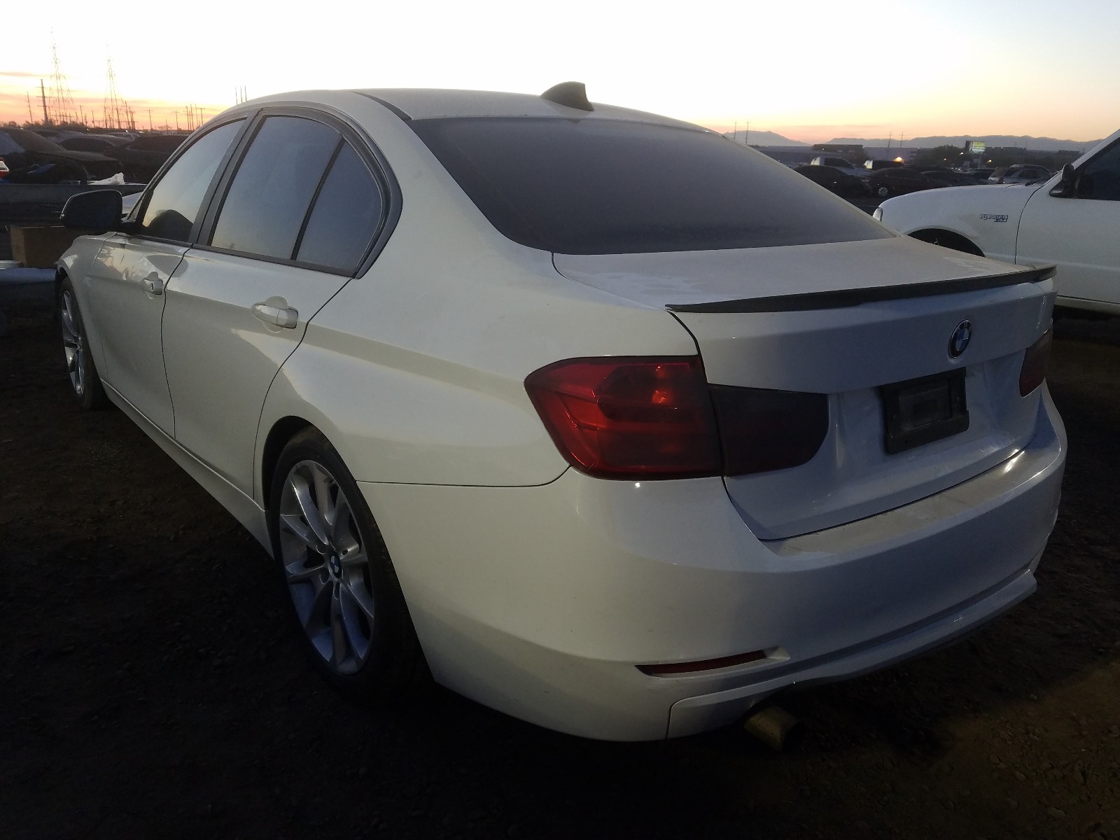 Photo 2 VIN: WBA3B1C50DK128914 - BMW 3 SERIES 