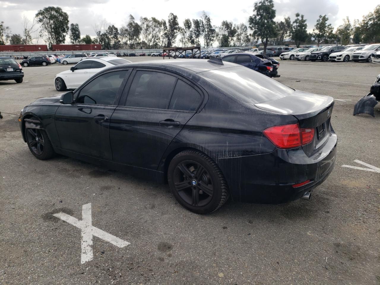 Photo 2 VIN: WBA3B1C50EK132687 - BMW 3ER 