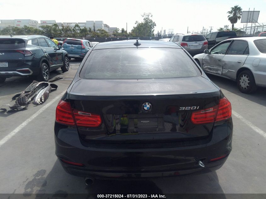 Photo 15 VIN: WBA3B1C50EP678781 - BMW 3ER 