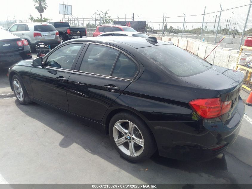 Photo 2 VIN: WBA3B1C50EP678781 - BMW 3ER 