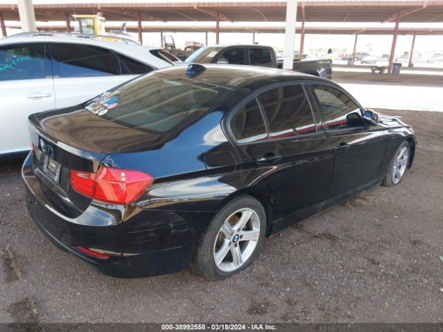 Photo 3 VIN: WBA3B1C51DF461745 - BMW 320I 