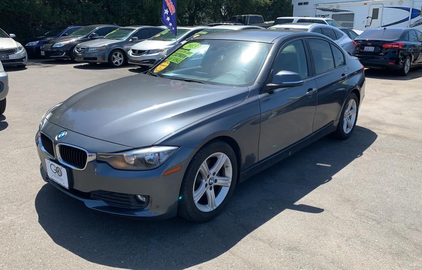 Photo 1 VIN: WBA3B1C51DK130641 - BMW 320 I 