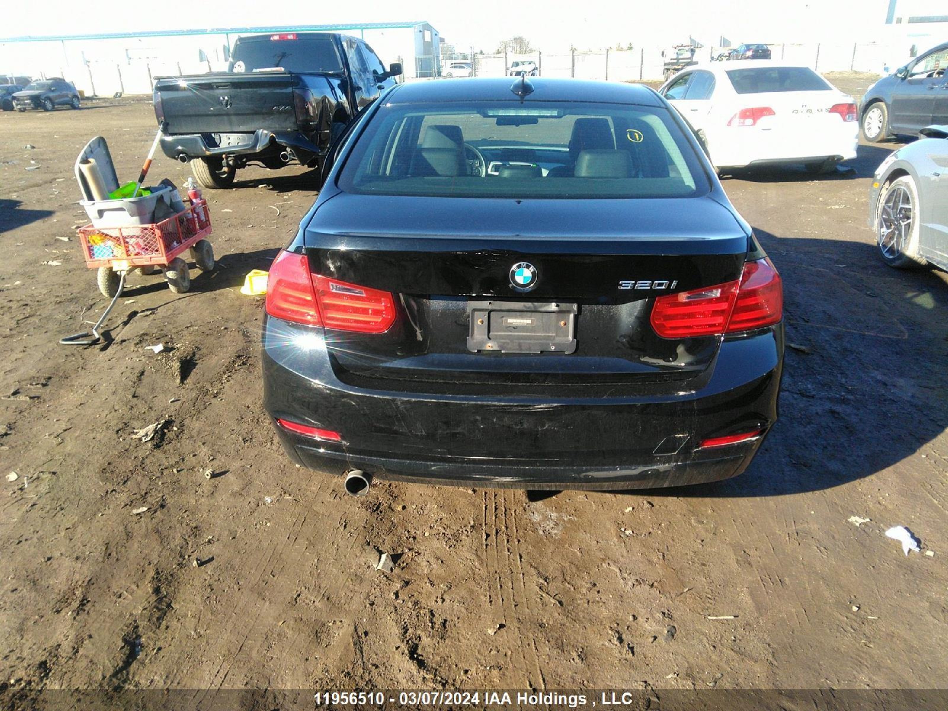 Photo 15 VIN: WBA3B1C51EK131452 - BMW 3ER 