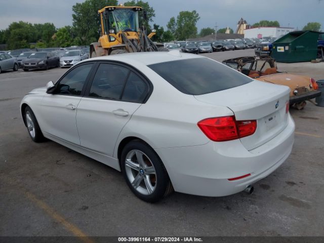 Photo 2 VIN: WBA3B1C51FK140573 - BMW 320I 