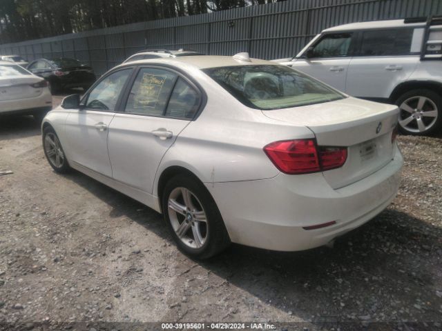 Photo 2 VIN: WBA3B1C51FK140864 - BMW 320I 