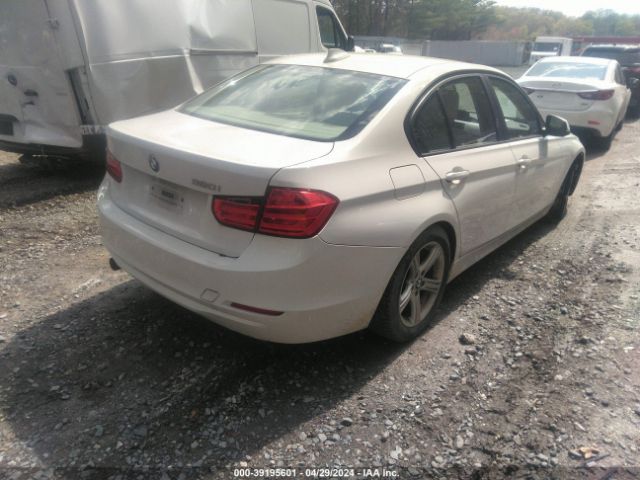 Photo 3 VIN: WBA3B1C51FK140864 - BMW 320I 