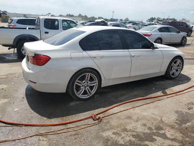 Photo 2 VIN: WBA3B1C52DF461608 - BMW 320 