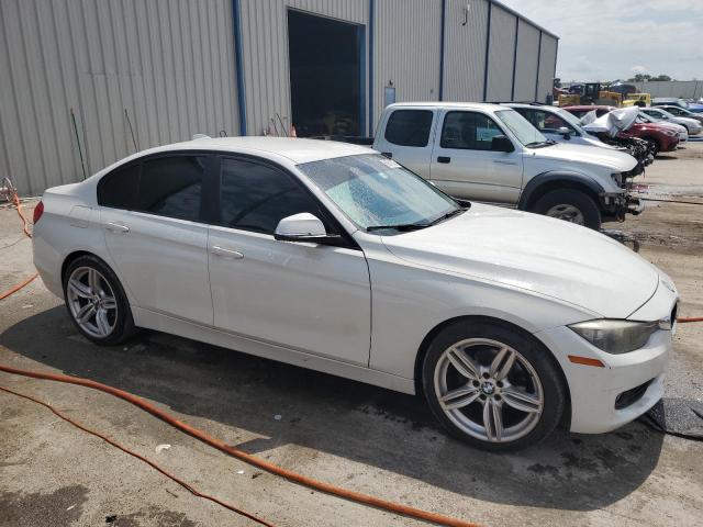 Photo 3 VIN: WBA3B1C52DF461608 - BMW 320 