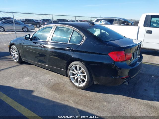 Photo 2 VIN: WBA3B1C52DF462774 - BMW 320I 