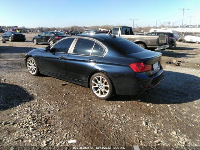 Photo 2 VIN: WBA3B1C52EK132447 - BMW 320I 