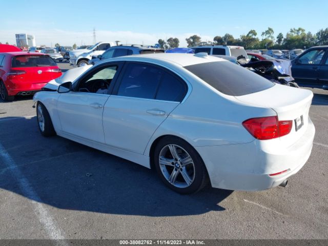 Photo 2 VIN: WBA3B1C52FK136628 - BMW 3 SERIES 