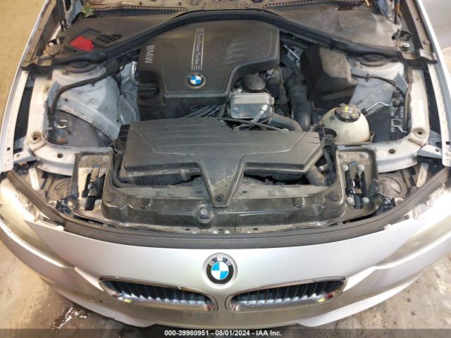 Photo 9 VIN: WBA3B1C52FP681070 - BMW 320I 